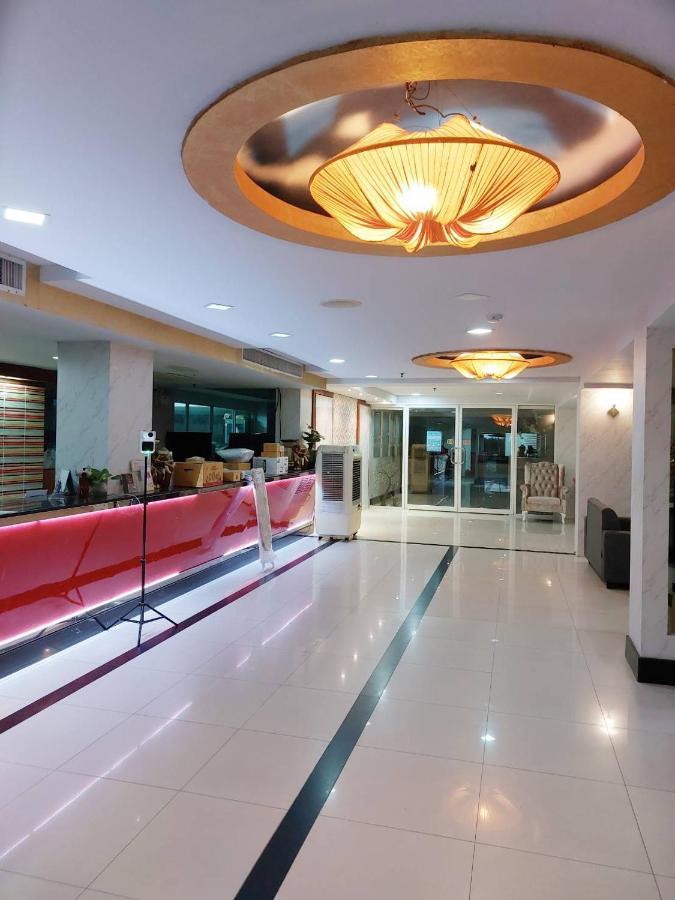 Convenient Grand Suvarnabhumi Hotel 5*