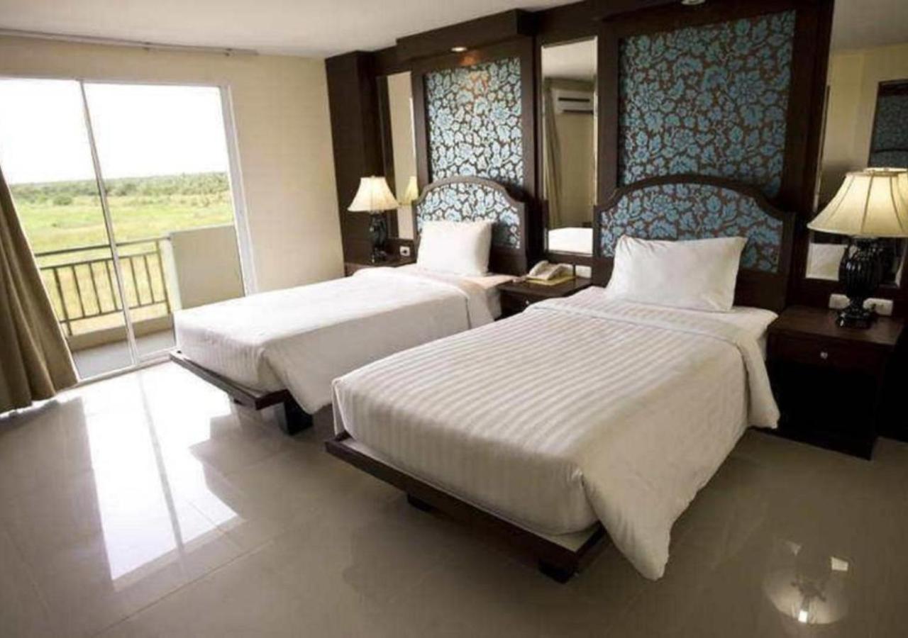 Hotel Convenient Grand Suvarnabhumi Samut Prakan