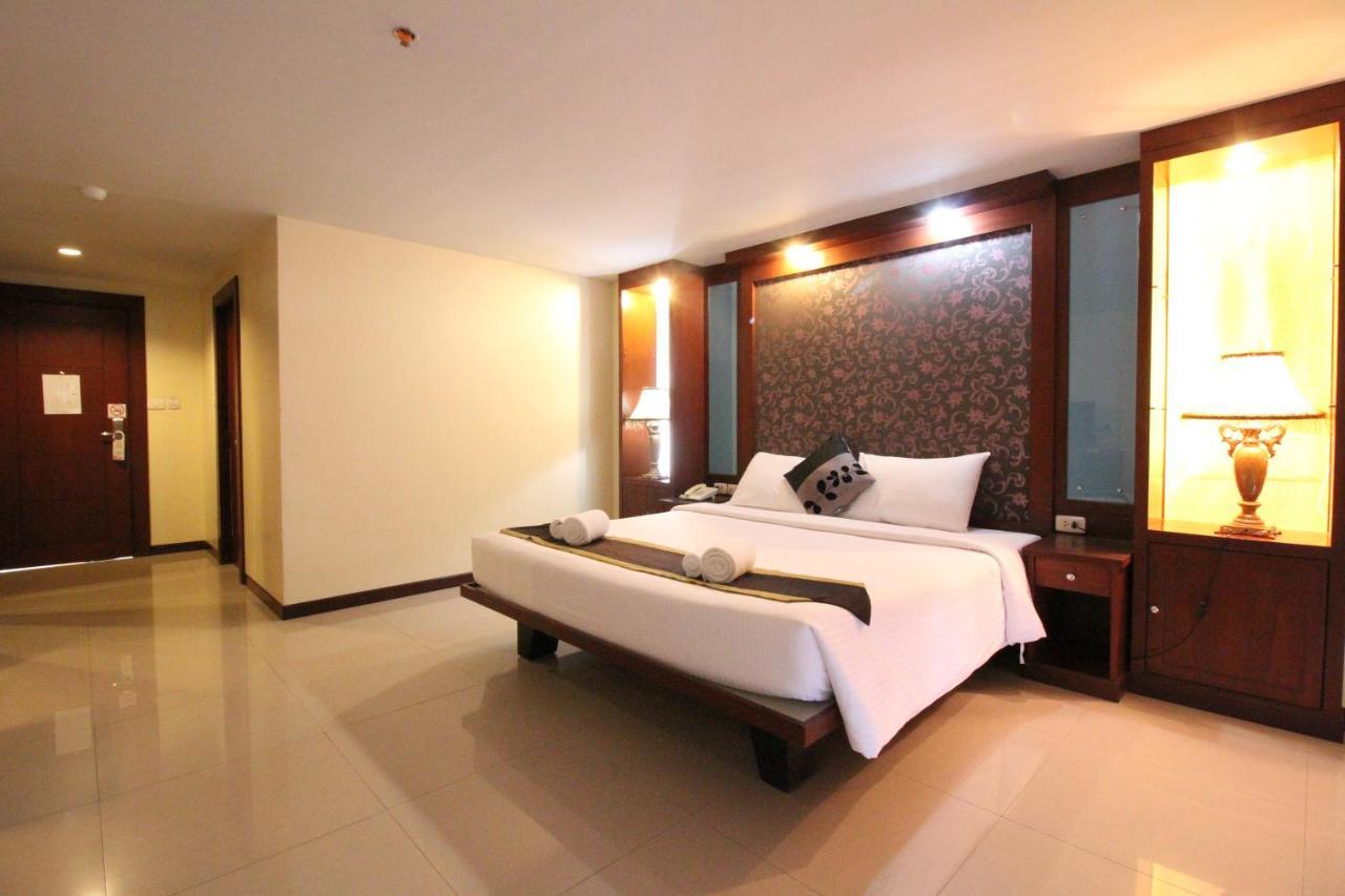 Convenient Grand Suvarnabhumi Hotel